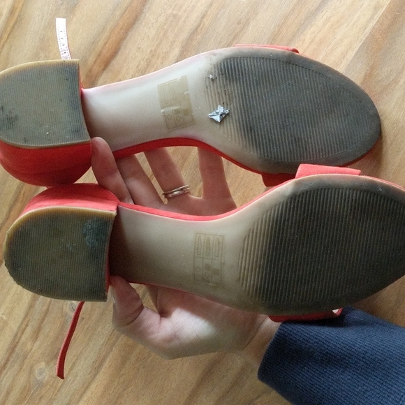 Orange sandals with block heel - Picture 5 of 5